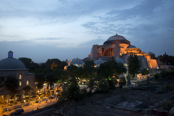 alternate image of Hagia Sophia (original appearance without minarets)