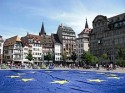 225px-Big_european_flag_at_Strasbourg_(France)_-_Europe_Day_2009