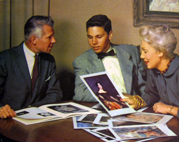 Publicity photo from the brochure “Art Seminars in the Home,” c. 1958, Book-of-the-Month Club