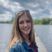 Profile photo of Robyn Valentine