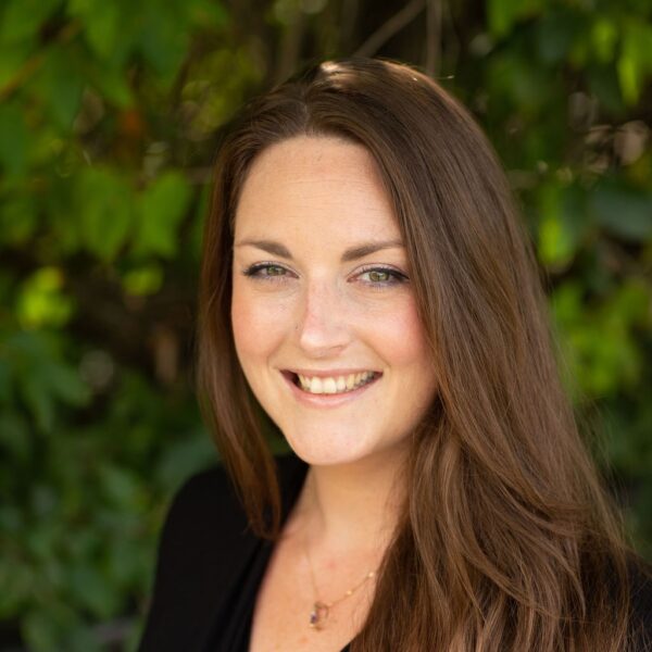 Photo of Stefanie McLean