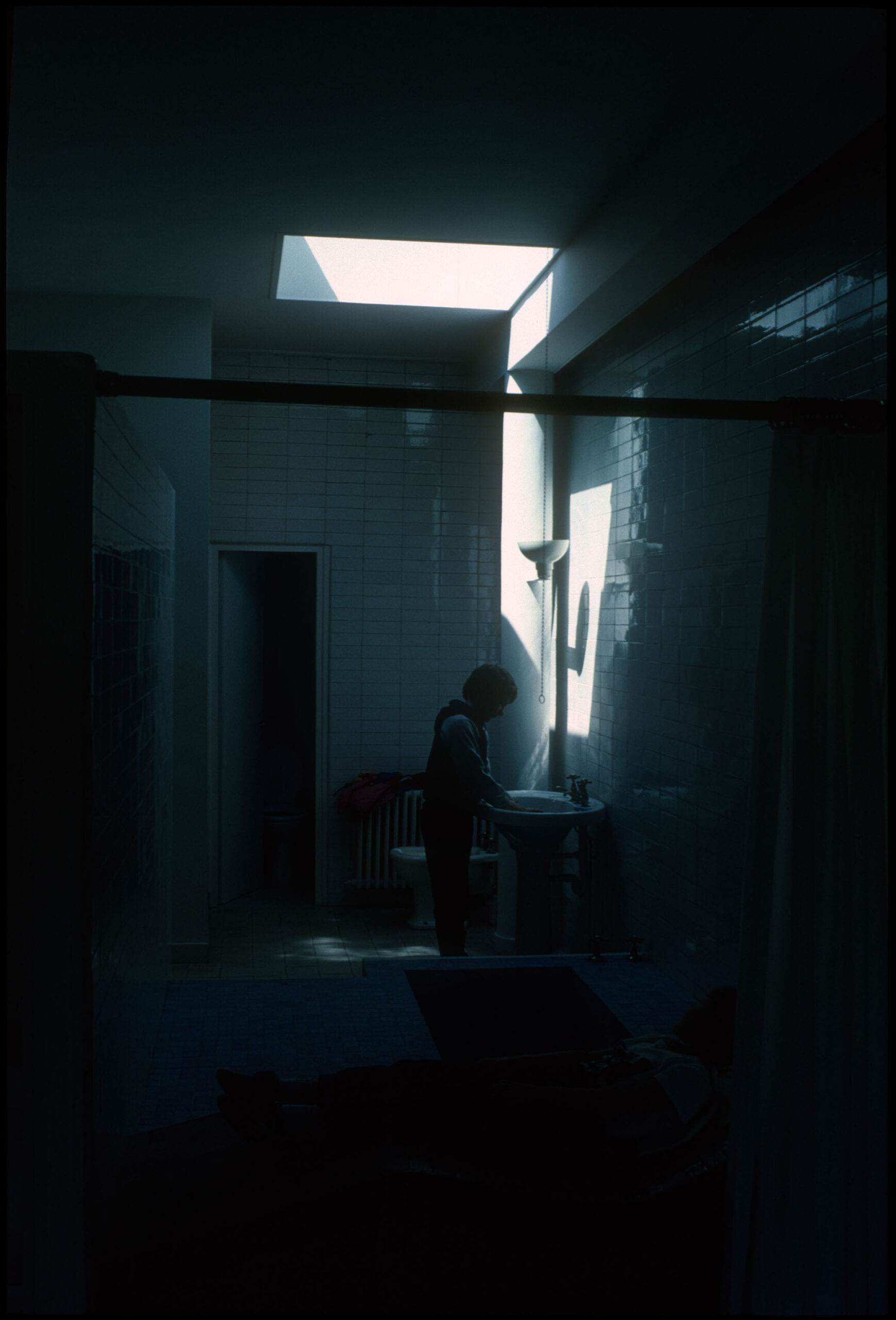 Image of a Washroom in darkness and light