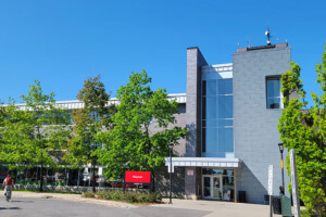 The Nideyinàn building on the Carleton University campus.