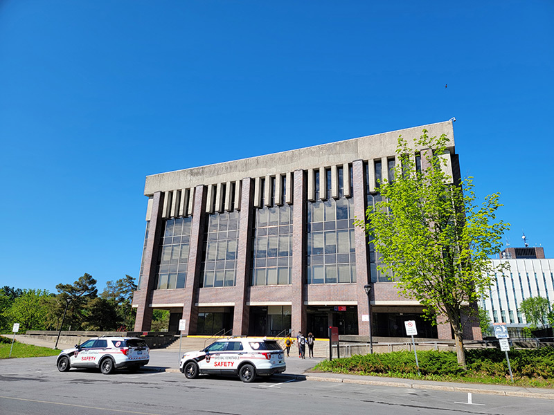 The Pigiarvik (ᐱᒋᐊᕐᕕᒃ) building on the Carleton University campus.