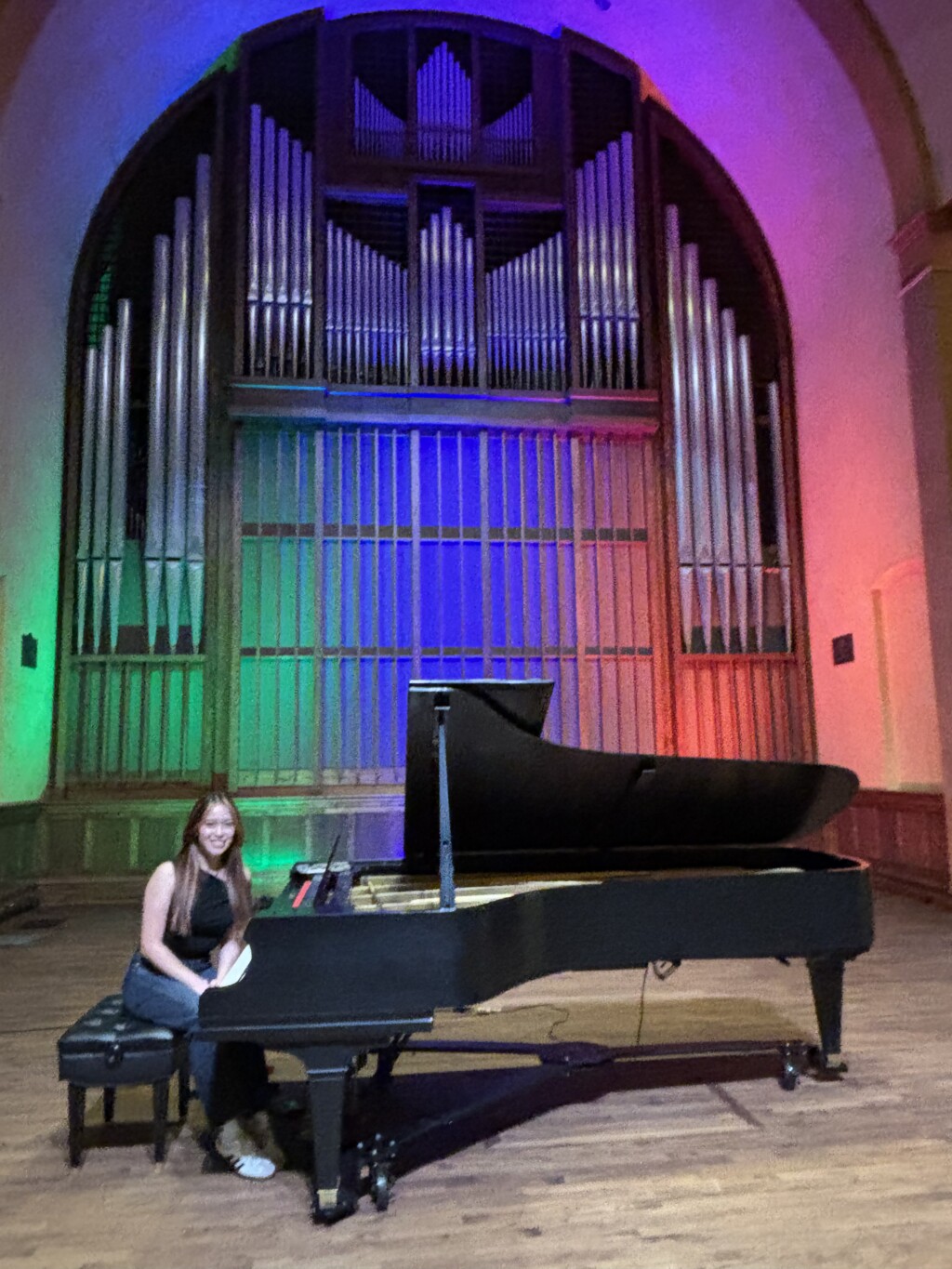 Oct 19: Artist Elisa Lee