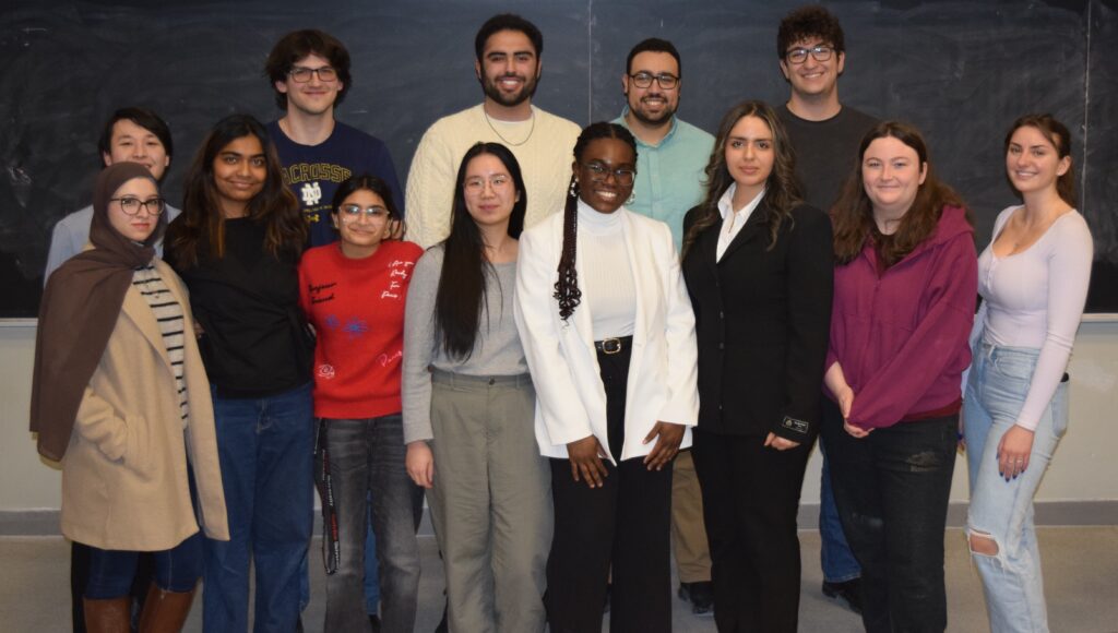 Image features 'The New Ottawa Hospital' capstone group with their advisor, Professor Ahmed Hassan 