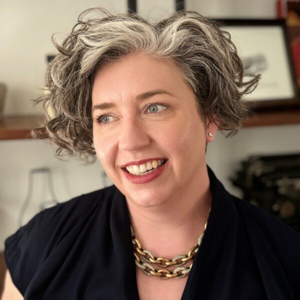 Photo of Jennifer Carr