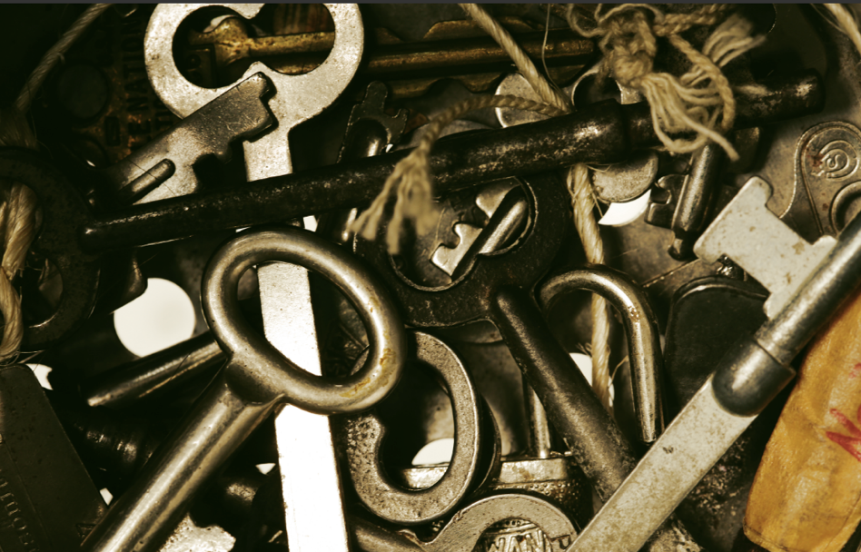 A pile of old skeleton keys.