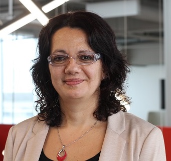 head shot of Luciara