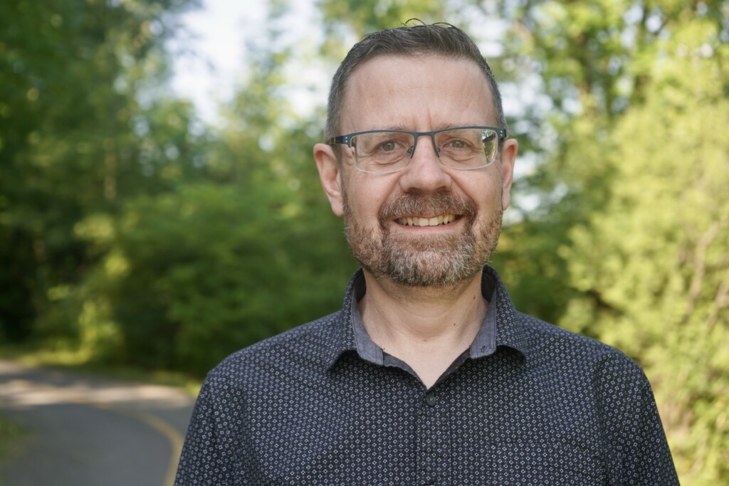 Headshot for Dr. Paul Peters