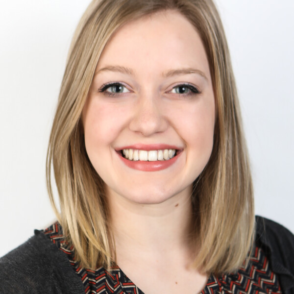 Dr. Alisha Szozda headshot