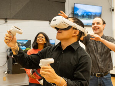 Photo for the news post: Innovative Teaching with VR: Reflections from the Experiential Learning Hub