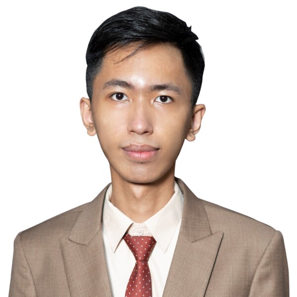 Smiling photo of Min Thiha Tun, ESP Academic Coach