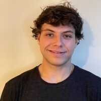 Smiling photo of student mentor Taylor Jude.