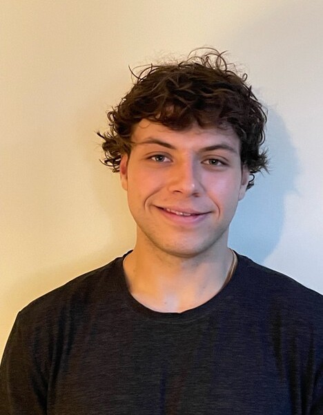 Smiling photo of student mentor Taylor Jude.