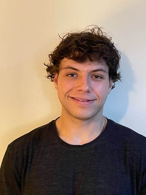 Smiling photo of student mentor Taylor Jude.