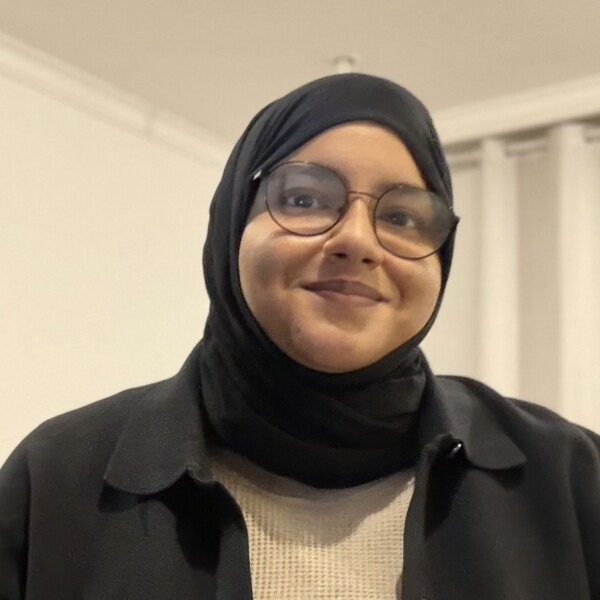 Smiling photo of Mariam Hajali, ESP Mentor.