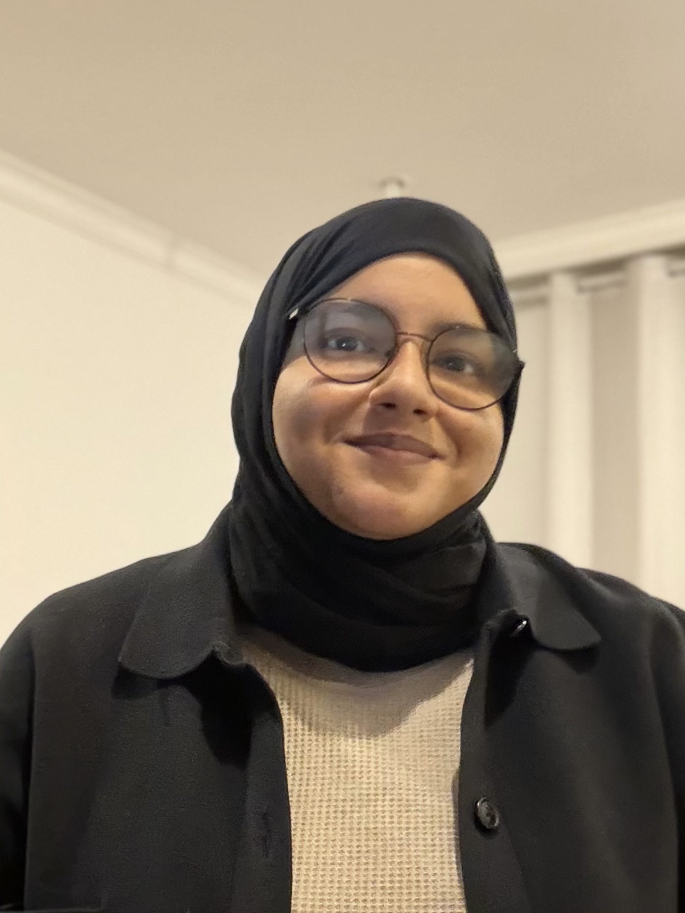Smiling photo of Mariam Hajali, ESP Mentor.
