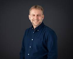 Dr. Robert J. Coplan