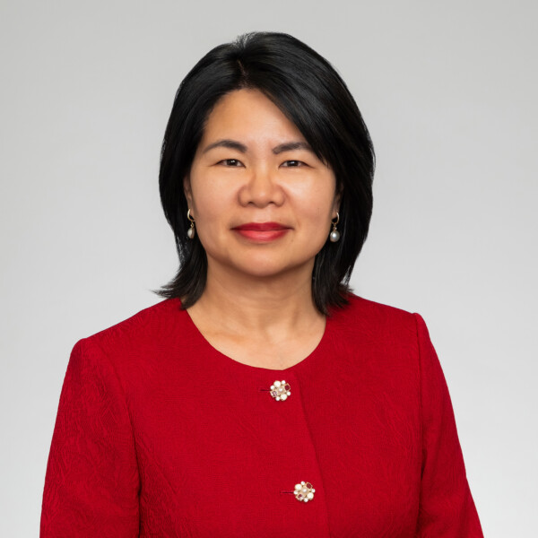 Headshot of Yanling Wang