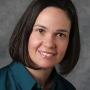 Nancy Arnold headshot