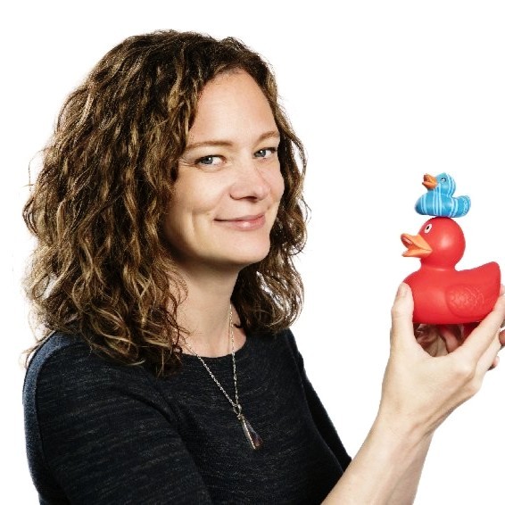 Sarah Thompson Headshot