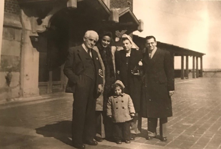 Jewish refugee life - Rabbi Rob Morais family photo
