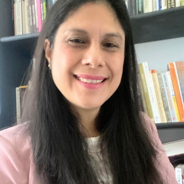 DR. Guadalupe Escalante Rengifo