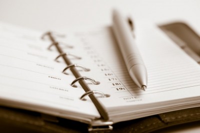 Image of calendar and pen