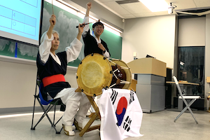 Drummers from Ottapae demonstrate how to play