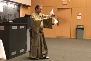 Mr. Hayashiya demonstrates paper cutting