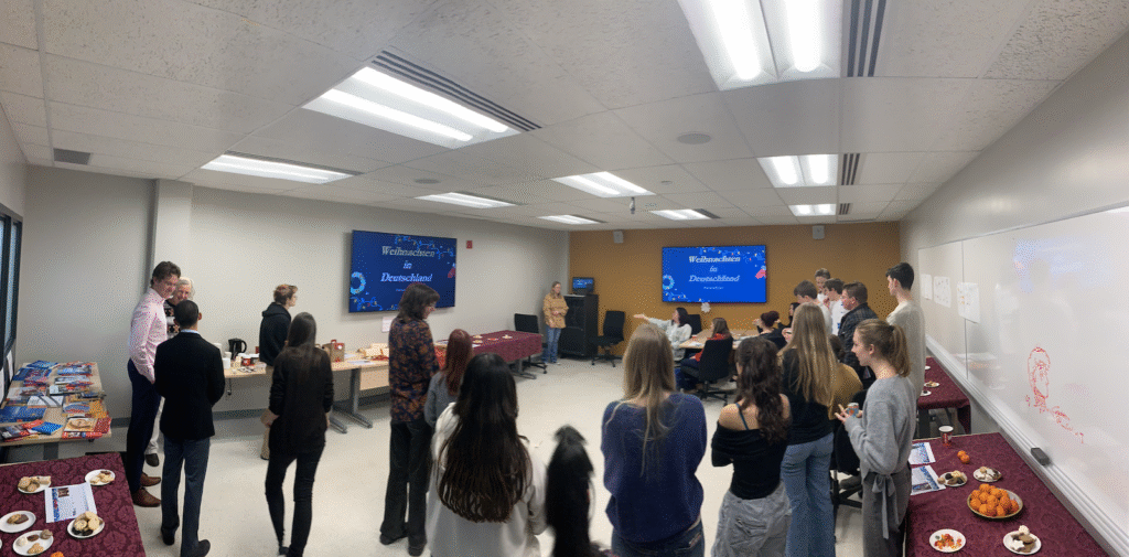 Leilah presents to a room full of attendees