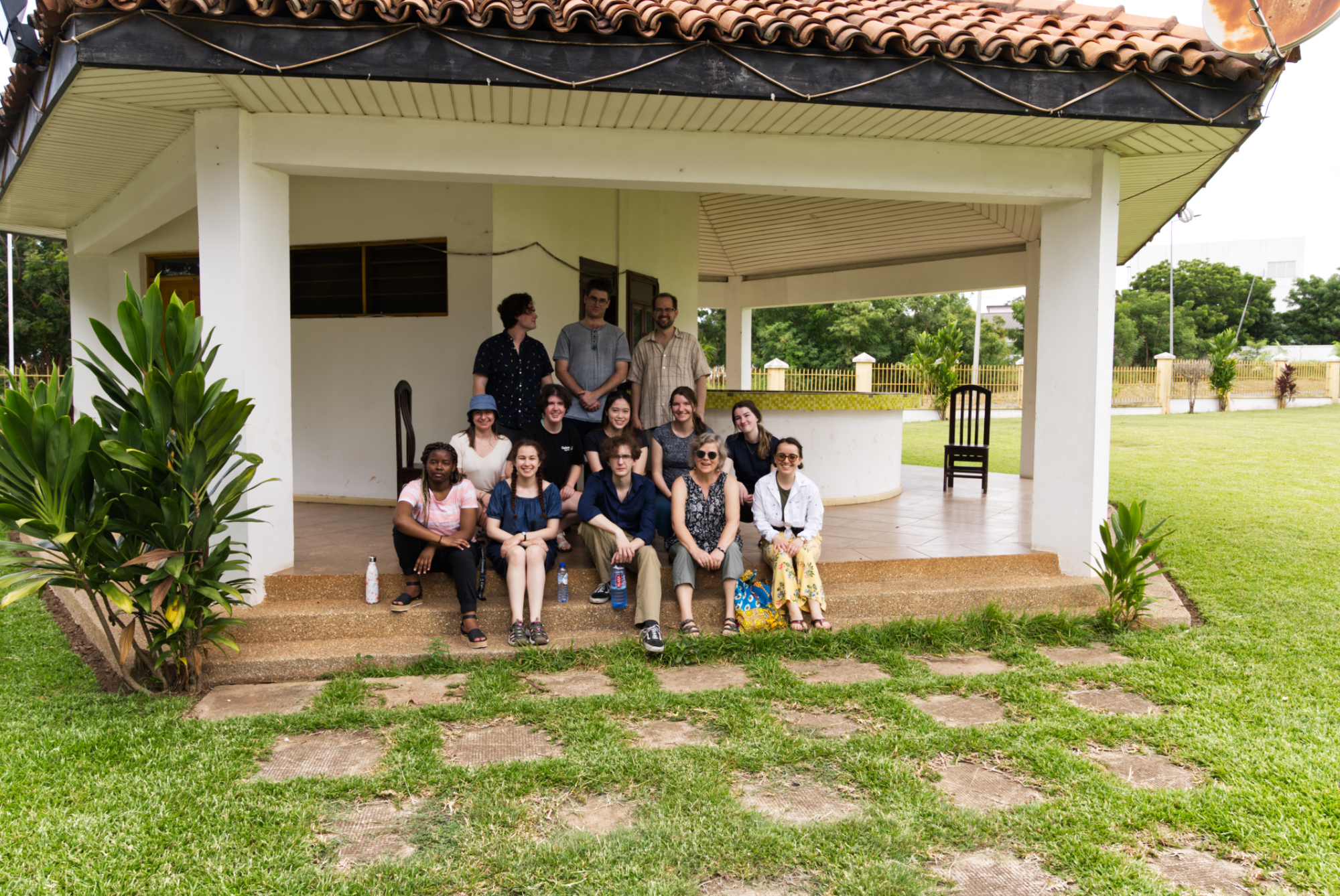 Group photo of Carleton students, faculty and staff upon arrival in Ghana