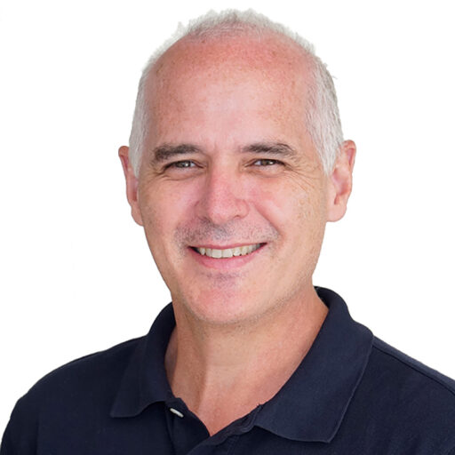 Headshot for researcher Mario Santana Quintero.