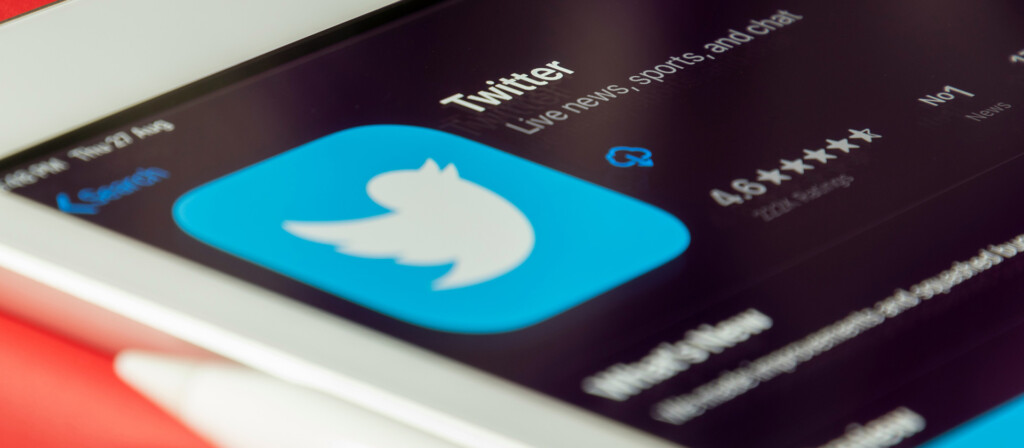 The download page for the social media app Twitter (aka X) on the Apple App Store.