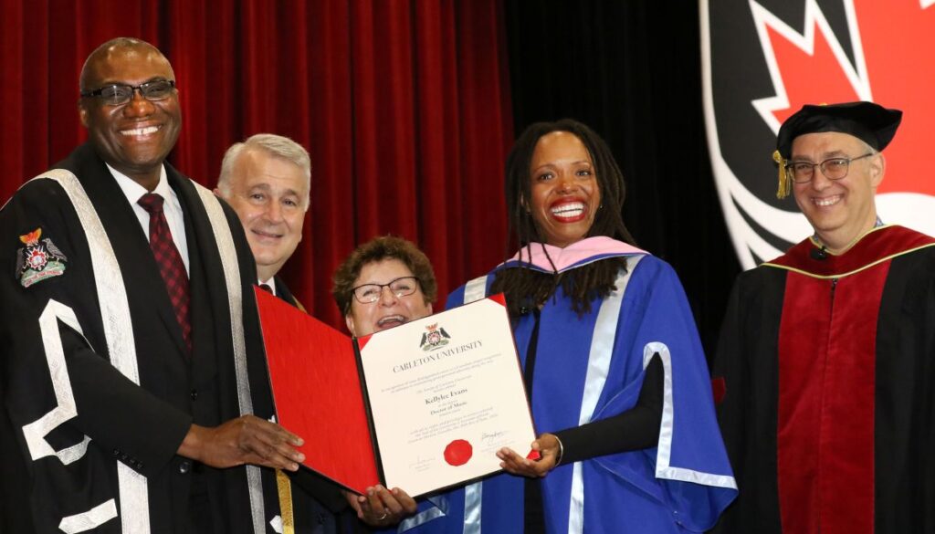 Kellylee Evans is awarded her honorary degree.