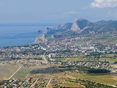 An image of a resort town on the Black Sea coast.