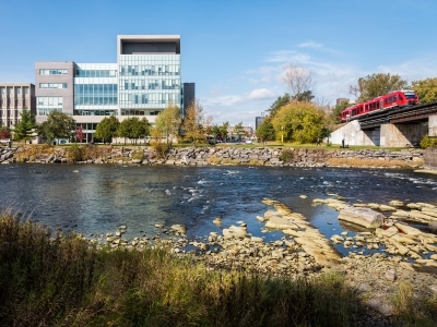 Carleton Ranks Top 10 in Graduate Employability