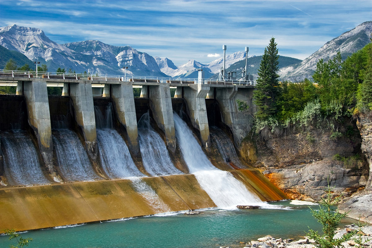 Dam of hydroelectric power plant, example of energy in Canada.
