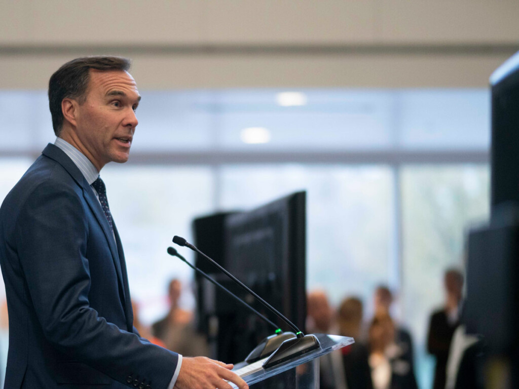 The Honourable Bill Morneau, Minister of Finance, on behalf of the Honourable Amarjeet Sohi, Canada's Minister of Natural Resources, announced changes to Canada's Energy Efficiency Regulations to help Canadian homes and businesses save money by using more energy-efficient products. The announcement took place at Carleton in October 2018.