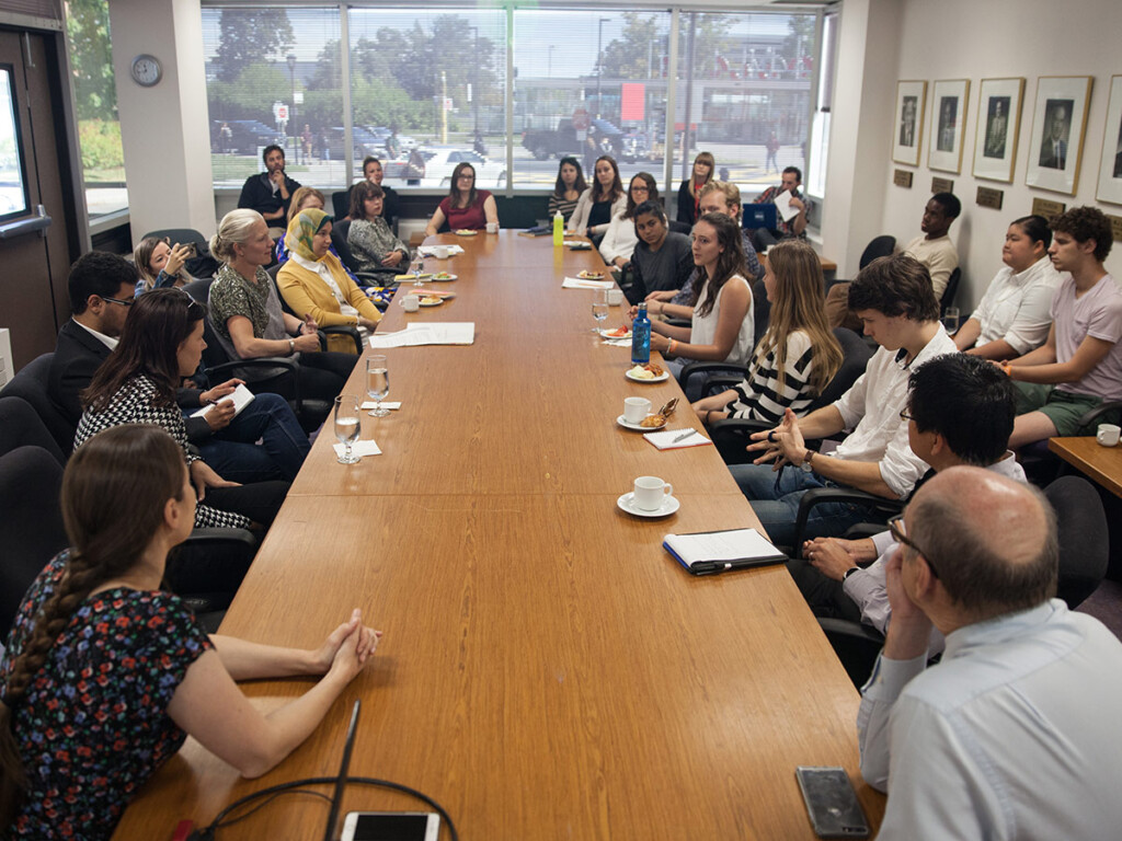 Environment Minister Meets with Carleton Engineering Students to Discuss Diversity