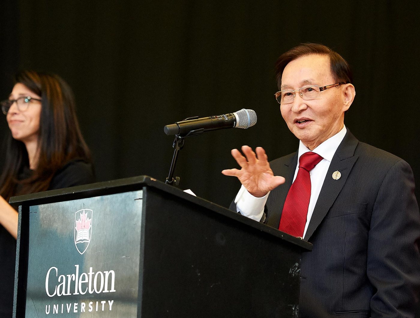 Minister Cho Celebrates Carleton Volunteers