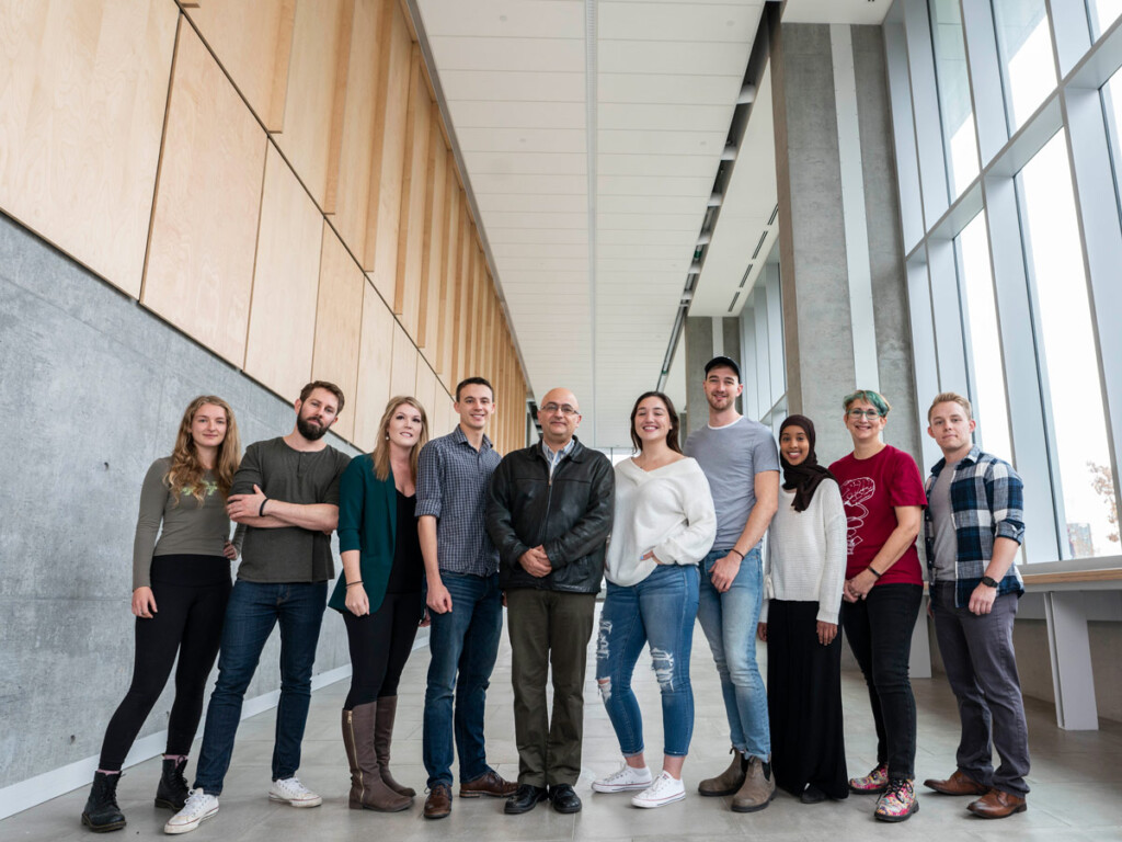 Students and faculty in Carleton's Neuroscience program pose in the entrance hallway of the new Health Sciences Building. The Society for Neuroscience Ottawa Chapter, comprised mostly of Carleton University volunteers, has won the Society for Neuroscience’s 2018 Chapter of the Year (COY) Award—a prestigious recognition of its unique outreach in teaching people about the brain.