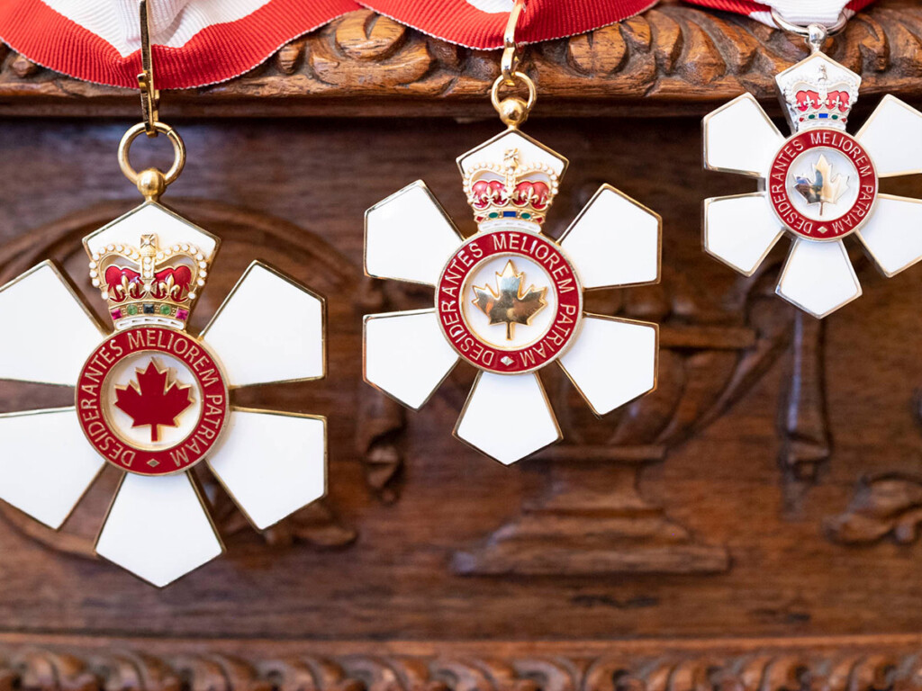 3 Order of Canada insignias.