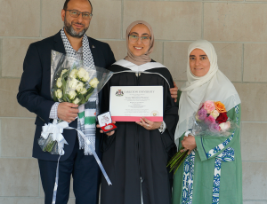 photo of Yumna Nummer and family