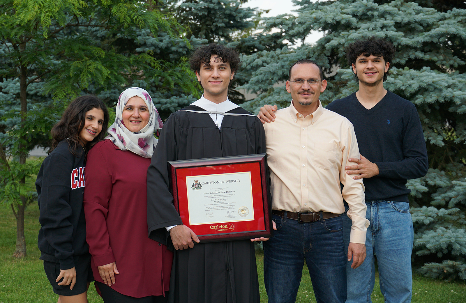 photo of Laith Al Dahshan and family