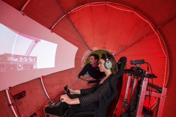 Two students in CUSP-Simulator
