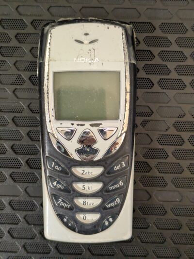 Nokia 8310
