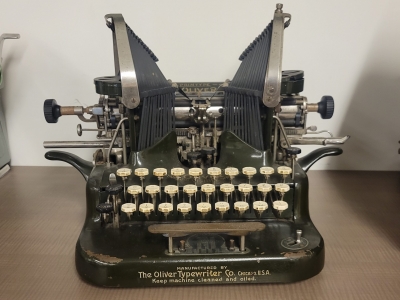 Photo for the news post: Oliver No. 5 Typewriter