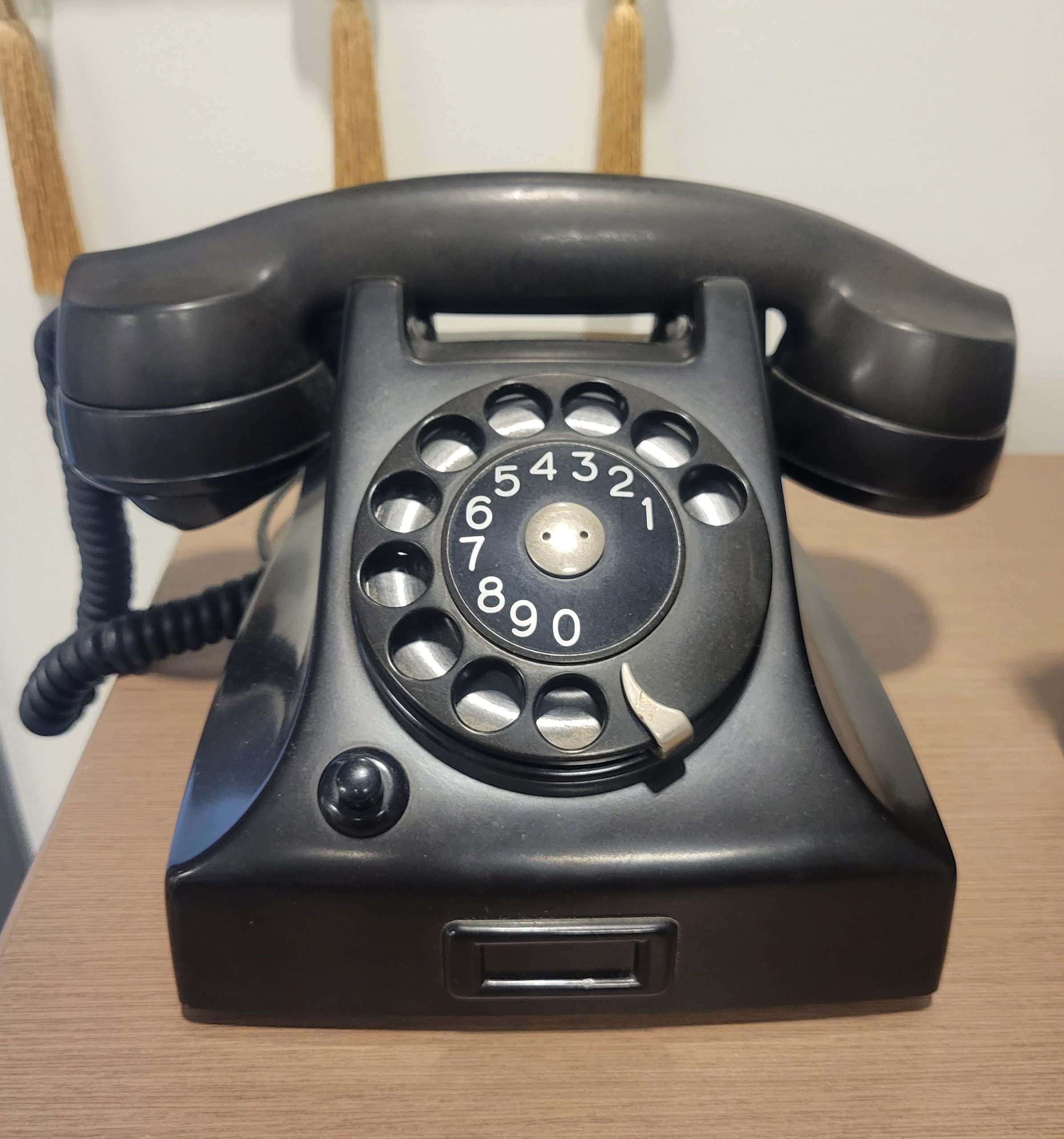 ANCIEN TELEPHONE MURAL Tole Et Bakelite EUR 38,00 - FR